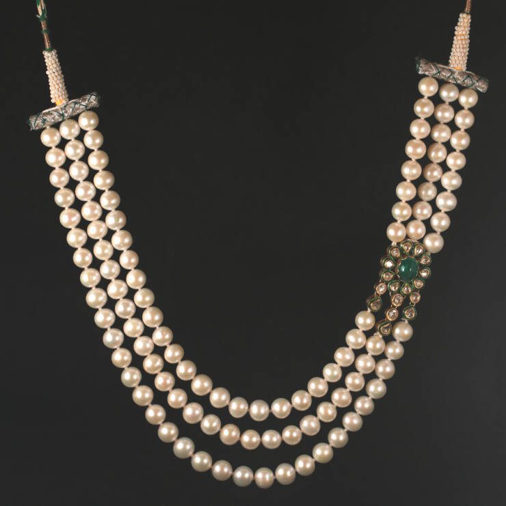 KMN 159a - Emerald and Uncut Three String Pearl Necklace