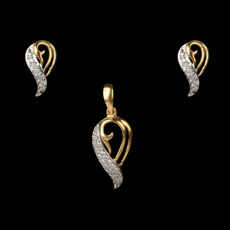 KMN 205 - Trendy Diamond Locket & Stud