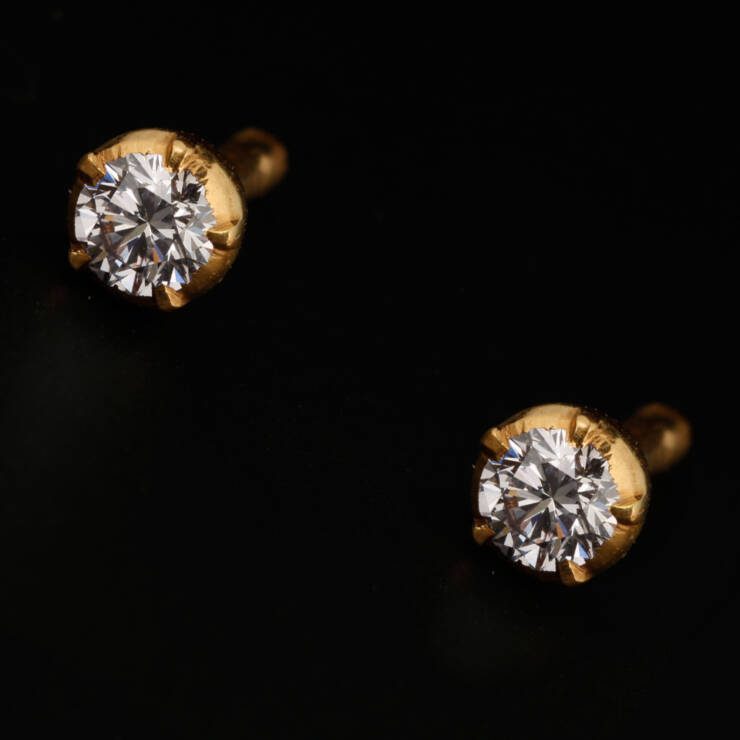 KMN 226 - Round Brilliant Solitaire Earring