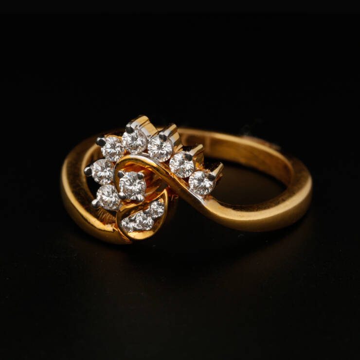 KMN 234 - Sleek Diamond Ring